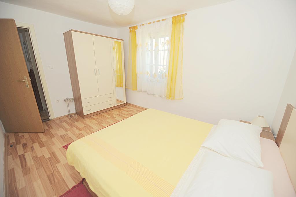 Apartment Karla Jadrtovac Zimmer foto