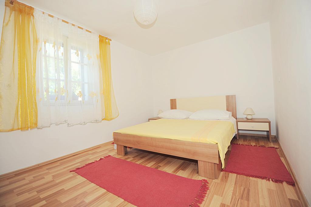 Apartment Karla Jadrtovac Zimmer foto